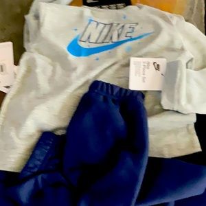 Nike 3 pc jogging suit